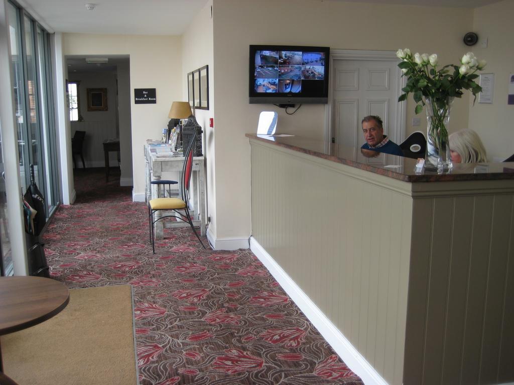 The Star And Garter Hotel Андовер Экстерьер фото